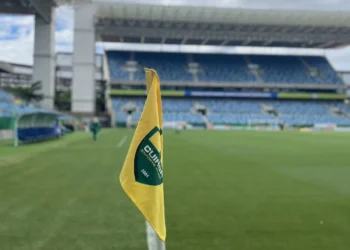 encontra-se, enfrenta, competição, Campeonato, Brasileiro, Gazeta, Esportiva;