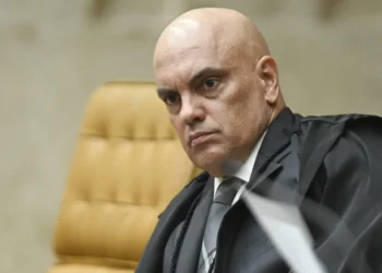 ministro, detenção, imprisão;